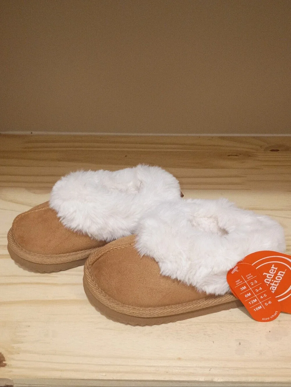 Wonder Nation Tan Kids Shoes with White Fur Lining Size 6